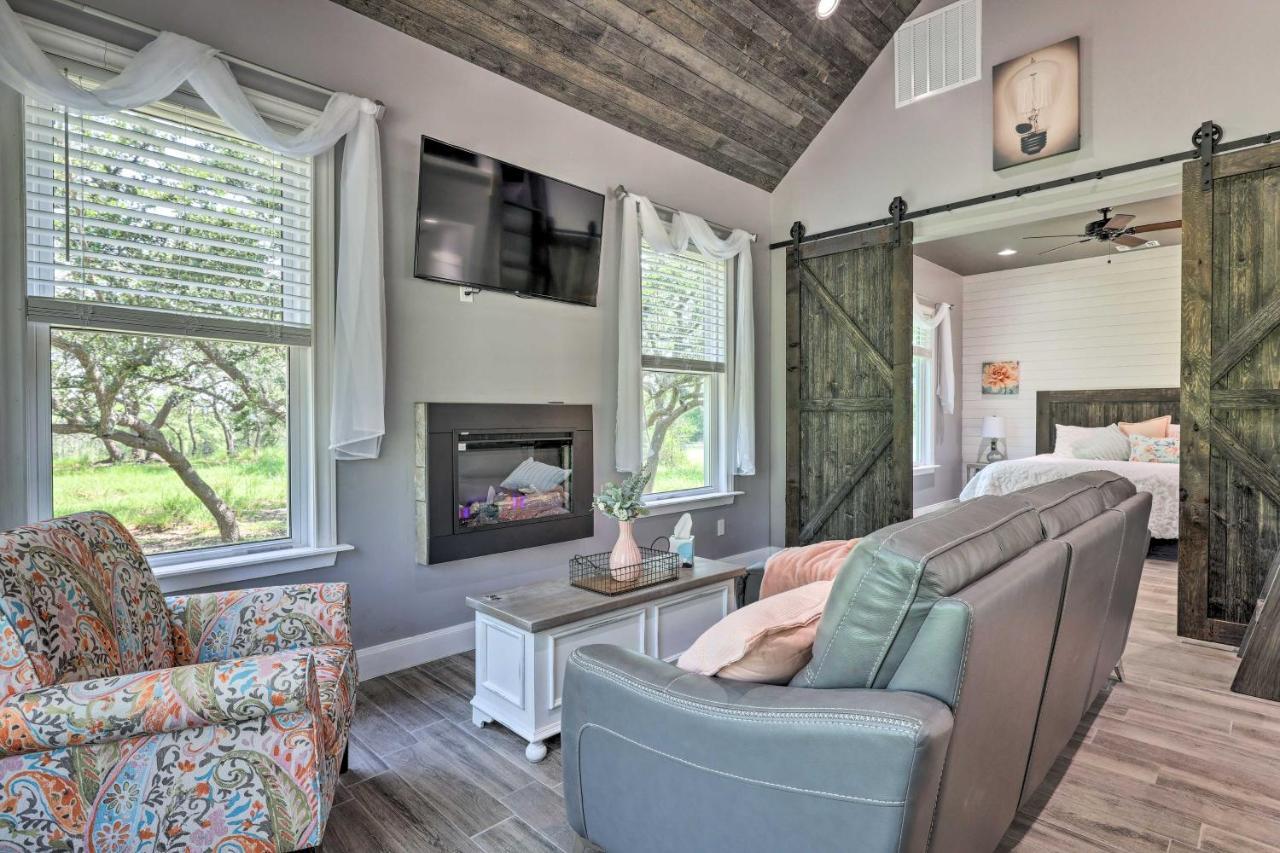 Cozy Spring Branch Cottage In Hill Country! Екстер'єр фото