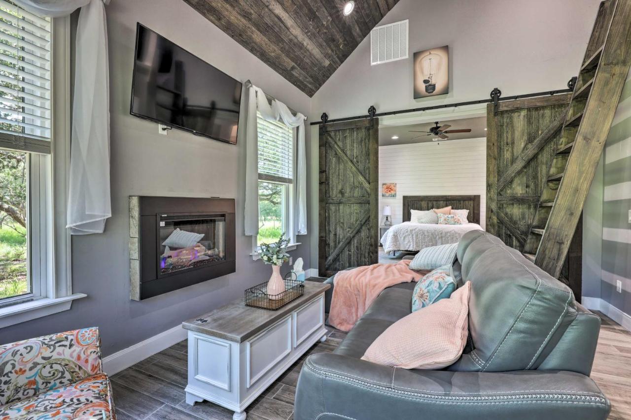 Cozy Spring Branch Cottage In Hill Country! Екстер'єр фото